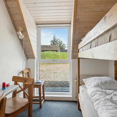 Semesterbostad 3004 *
